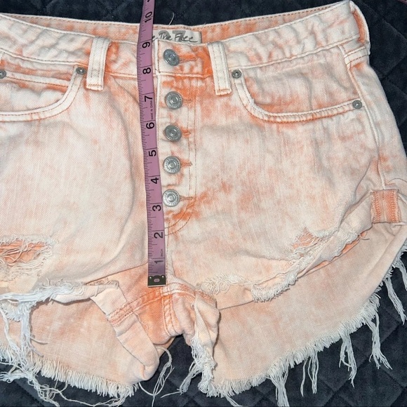 Free People Shorts Women Size 27 Orange Button Fly Mini Jean Romeo Cut Off  L - Picture 2 of 8